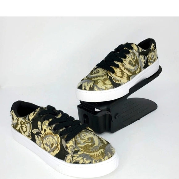 Isaac Mizrahi Shoes - Isaac Mizrahi Black And Gold Sneakers. Eye Catching Design.